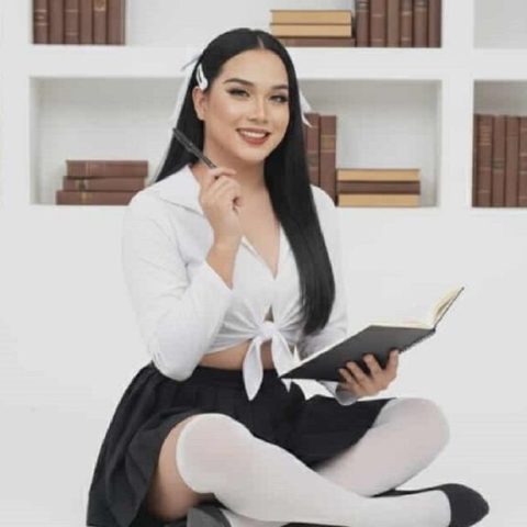 Chat Live with BeatriceGaza on LiveJasmin