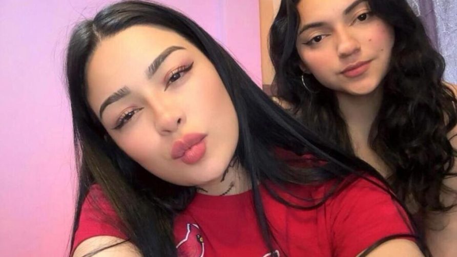 Chat Live with MelisaAndMajo on LiveJasmin