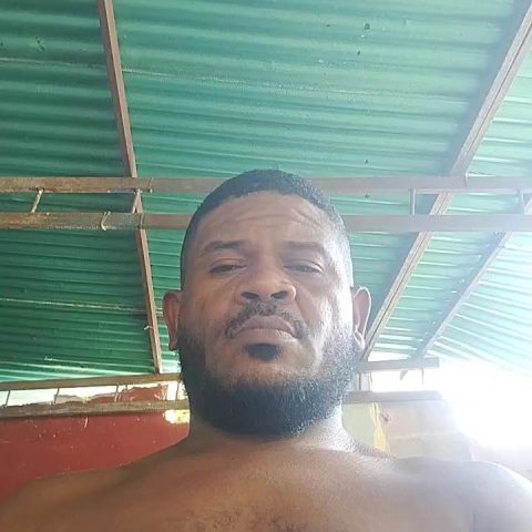 Chat Live with cometa2673 on Cam4