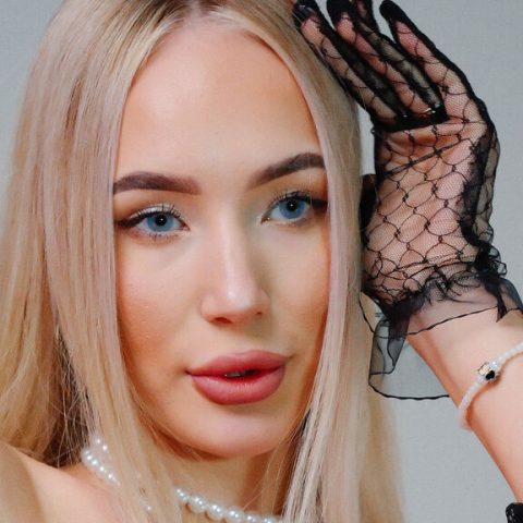 Chat Live with MarryDavies on LiveJasmin