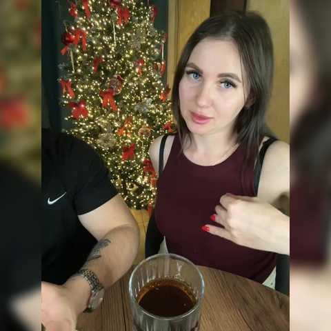 Chat Live with SladenkieVmeste on BongaCams