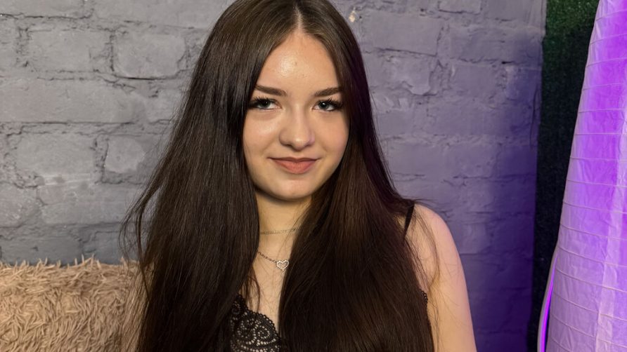 Chat Live with JessikaPinkman on LiveJasmin