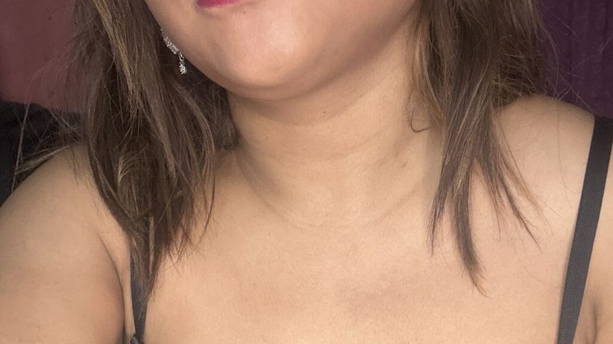 Chat Live with QuinnSherly on LiveJasmin