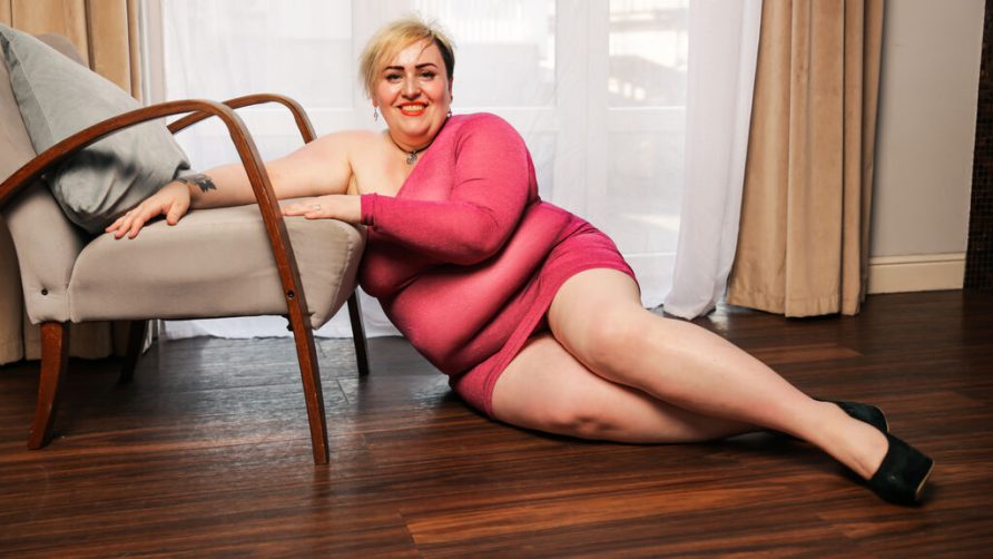 Chat Live with MonikaLawn on LiveJasmin