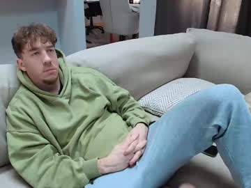 Chat Live with dannythreeyway on Chaturbate