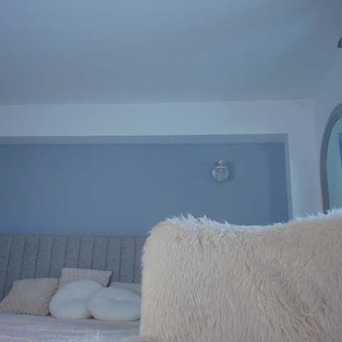 Chat Live with Anna-Lewis on BongaCams