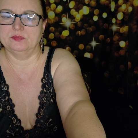 Chat Live with Yanikkka on BongaCams