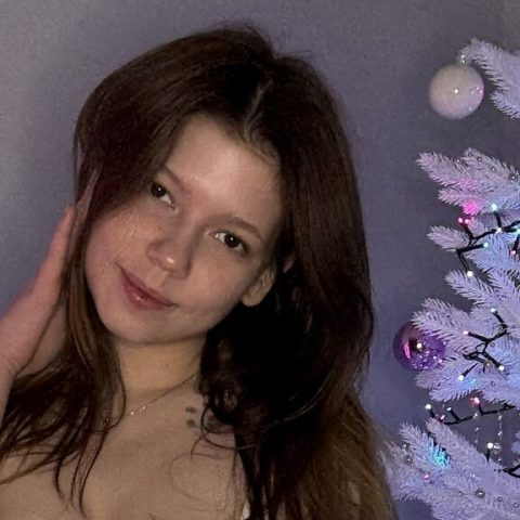 Chat Live with CarrieWats on LiveJasmin