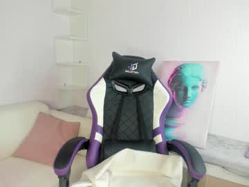 Chat Live with ella_starrr_ on Chaturbate