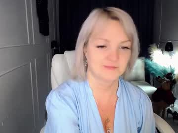 Chat Live with emmmam on Chaturbate