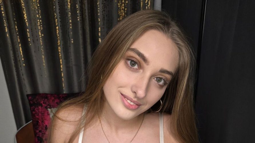 Chat Live with AliceCutes on LiveJasmin