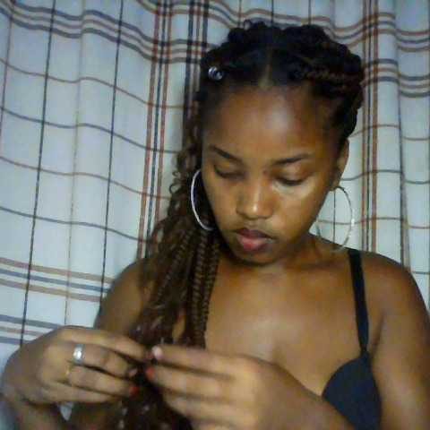 Chat Live with kylie11 on BongaCams