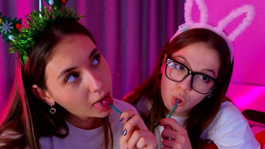 Chat Live with MargaretVicki on LiveJasmin