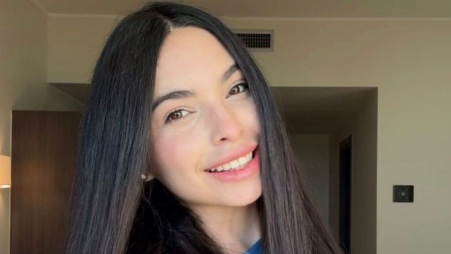 Chat Live with AuroaWeyn on LiveJasmin