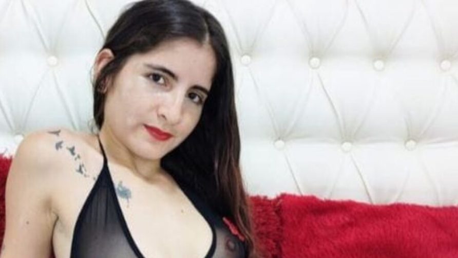 Chat Live with YanetRevel on LiveJasmin