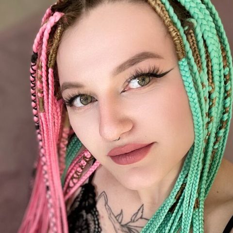 Chat Live with AmandaWendy on LiveJasmin