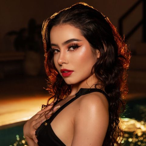 Chat Live with LiliDavison on LiveJasmin