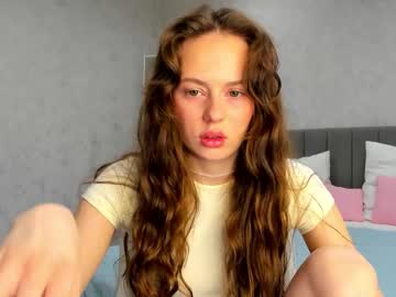 Chat Live with fox_beauty on Chaturbate