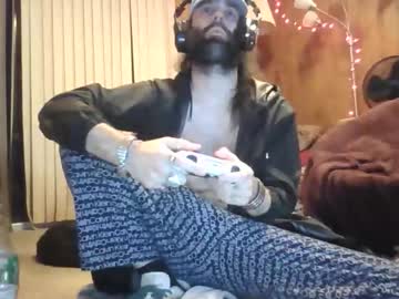 Chat Live with gamerfiend420 on Chaturbate