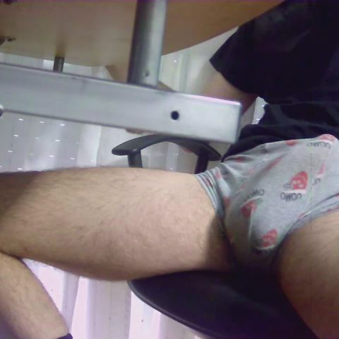 Chat Live with greekheca on Cam4