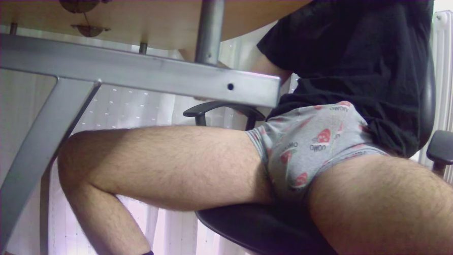 Chat Live with greekheca on Cam4