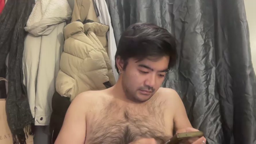 Chat Live with iamniklaus92 on Cam4