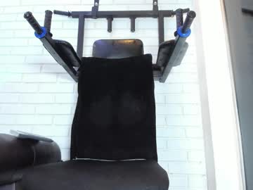 Chat Live with italomoore on Chaturbate