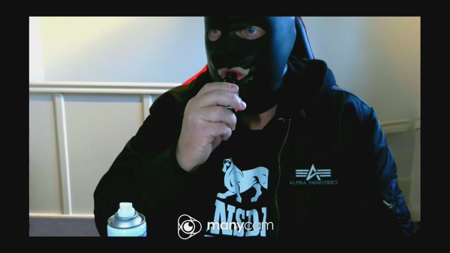 Chat Live with joergskin1 on Cam4