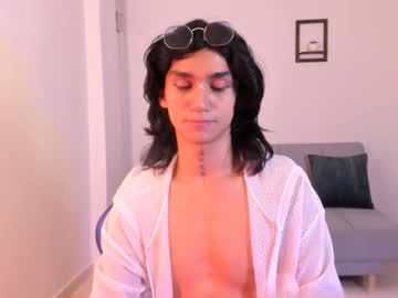 Chat Live with leoaddams22 on Chaturbate