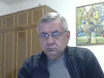 Chat Live with machomale3 on Chaturbate