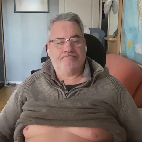 Chat Live with mathieulyon on Cam4