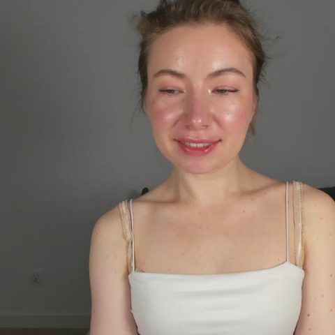 Chat Live with miax_desire on Cam4