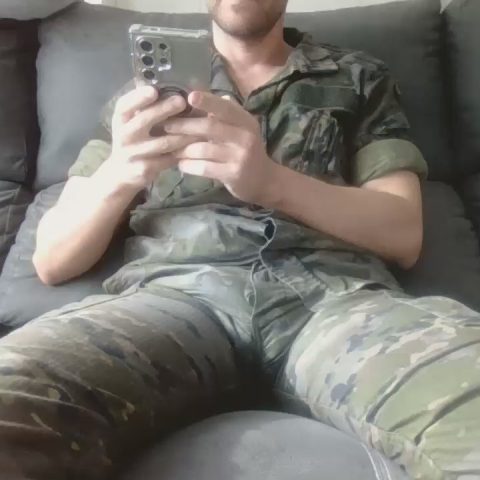 Chat Live with militar_guap on Cam4