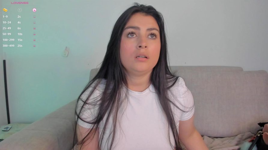 Chat Live with missmoscu on Cam4