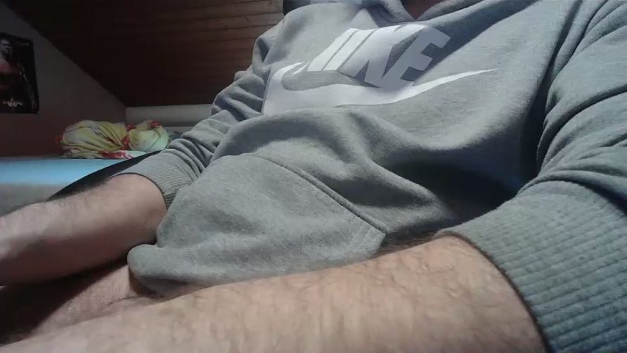 Chat Live with naturenaked90 on Cam4