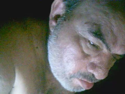 Chat Live with praia_grande on Cam4