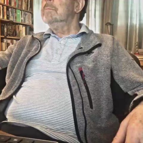 Chat Live with robbie3 on Cam4