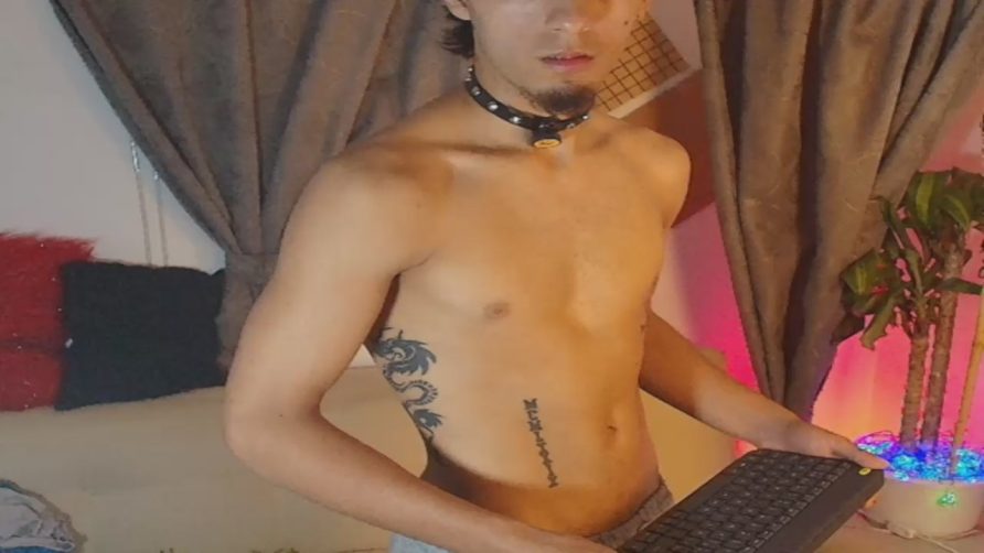 Chat Live with rosse_one on Cam4