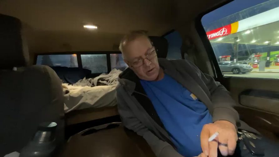 Chat Live with rover644 on Cam4