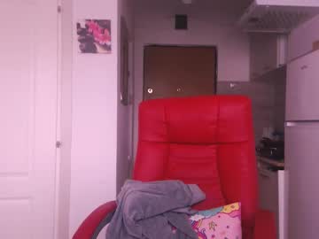 Chat Live with simyhvn on Chaturbate