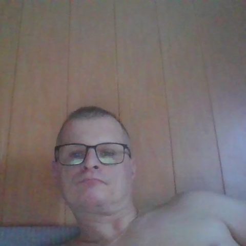 Chat Live with slooddki on Cam4