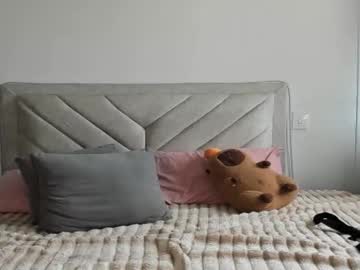 Chat Live with sweetmili133 on Chaturbate