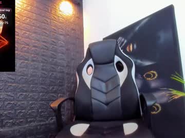 Chat Live with tommike388 on Chaturbate