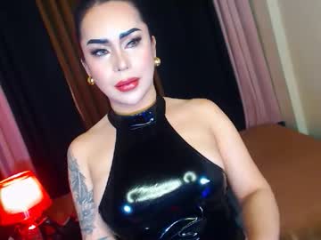 Chat Live with tristanblue22 on Chaturbate