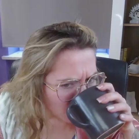 Chat Live with xZoey on Cam4