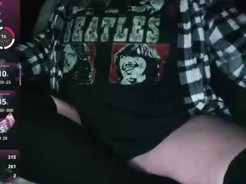 Chat Live with zeemomdalorian on Chaturbate