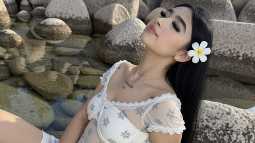 Chat Live with MayaSweet on LiveJasmin