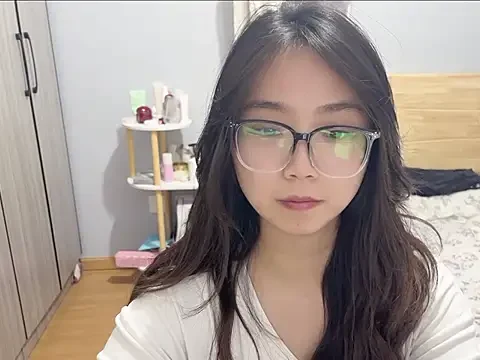 Chat Live with Hmm_0303 on StripChat