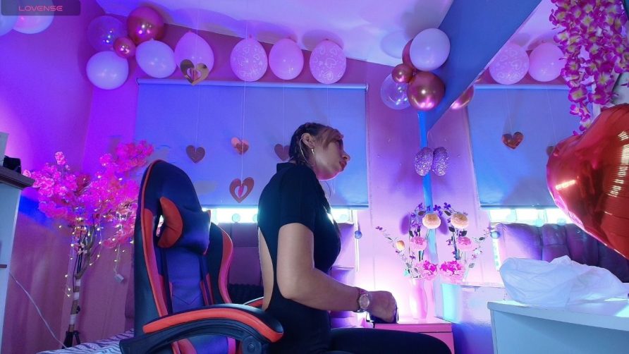 Chat Live with milu_beluci on Amateur.TV