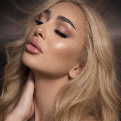 Chat Live with LaraMac on LiveJasmin